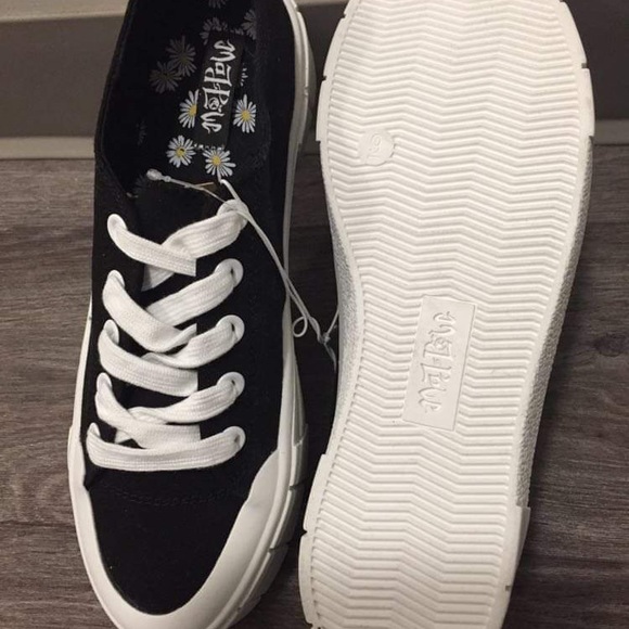 COPY - Woman’s shoes size 9 - Picture 5 of 5